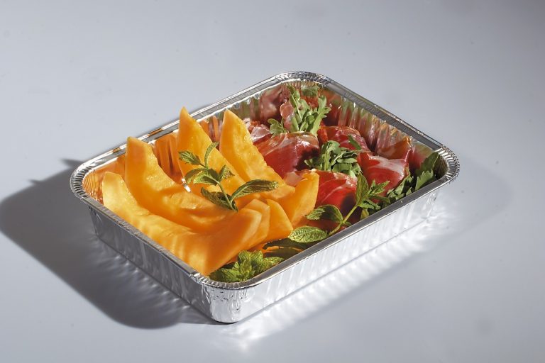 Czy można zamrażać jedzenie w aluminiowych pojemnikach?